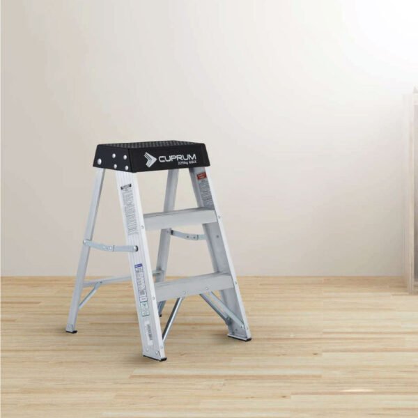 C-2012-02N Escalerita de Aluminio de uso Industrial